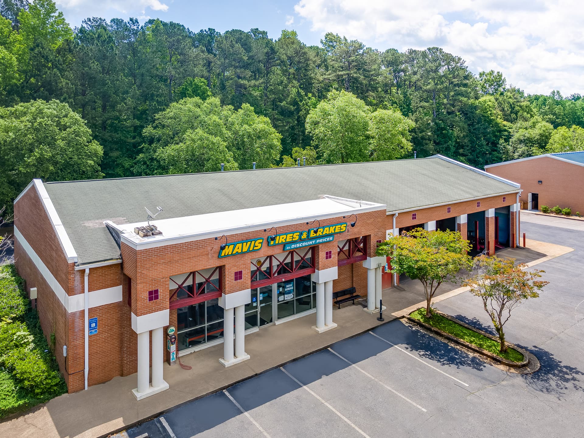 Store_609 Tire Shop & Auto Repair in Peachtree City (Crosstown), Georgia